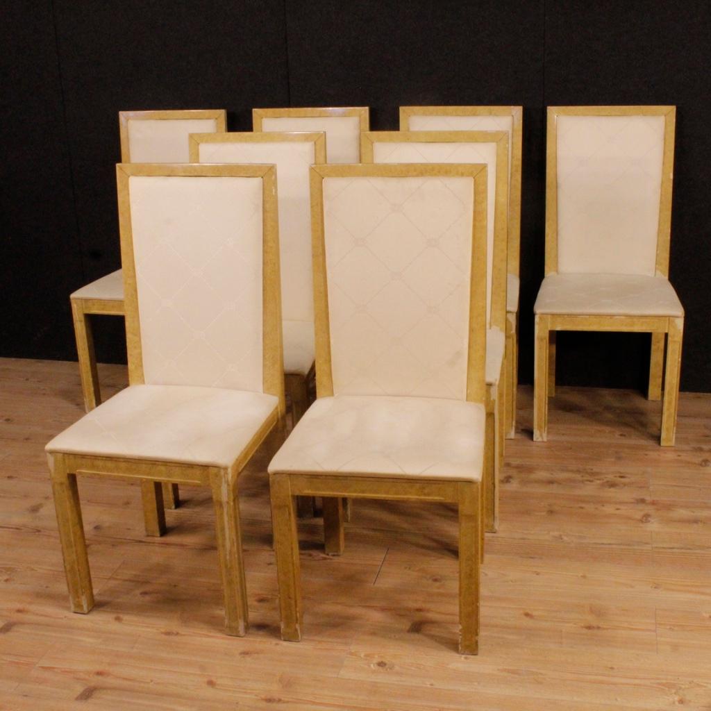 Laqué 8 chaises italiennes du 20ème siècle en bois peint et tissu blanc, 1970 en vente