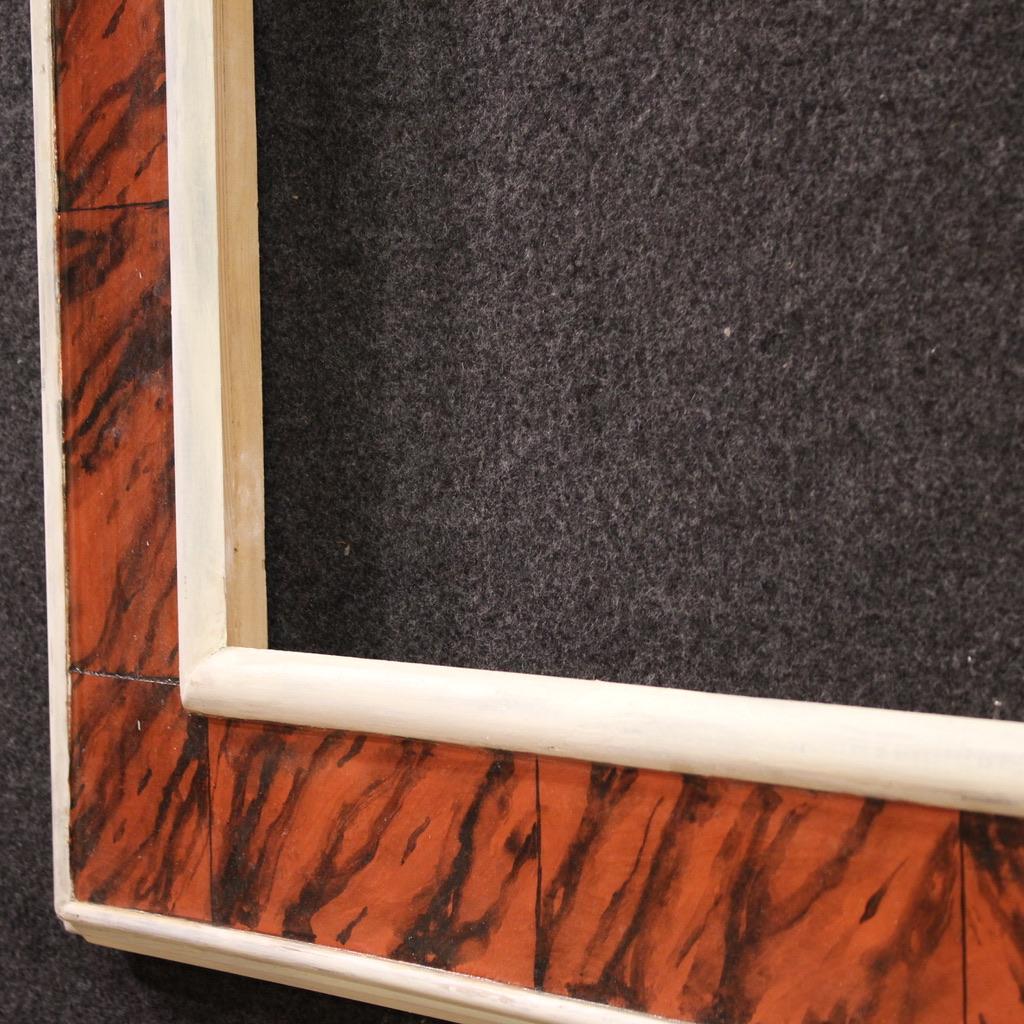 20th Century Lacquered and Painted Wood Italian Frame, 1970s For Sale 4