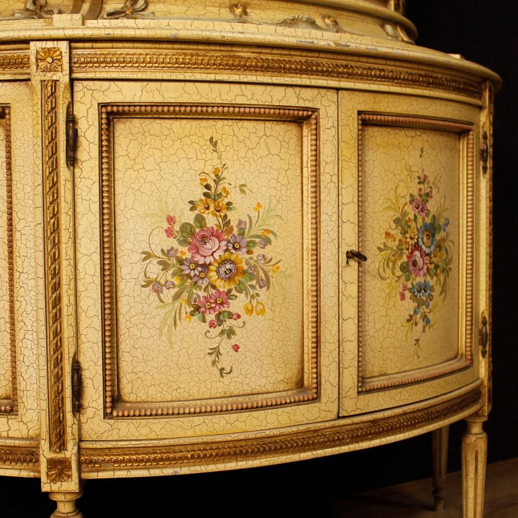 20th Century Lacquered and Painted Wood Italian Louis XVI Style Showcase, 1960 2