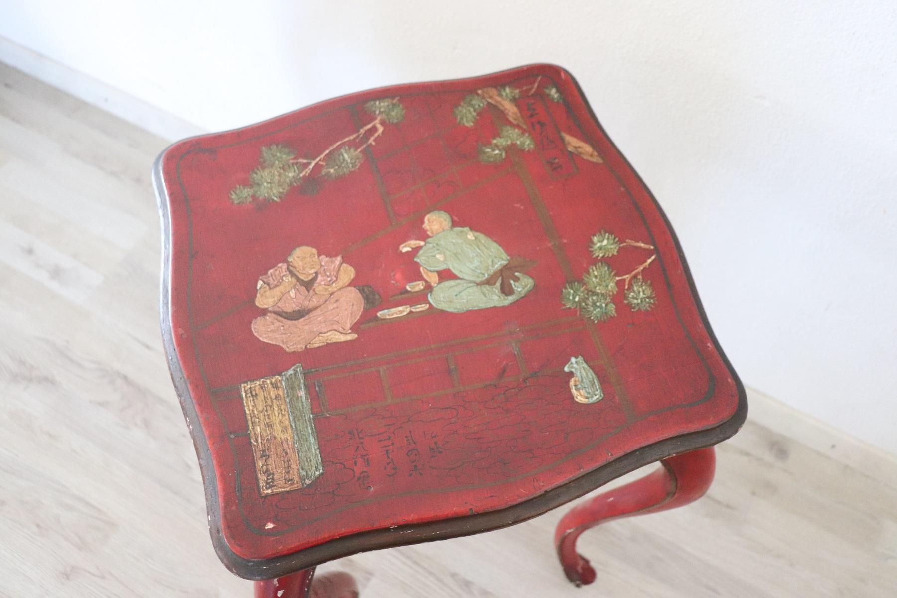 Italian 20th Century Lacquered and Painted Wood Side Table with Chinoiserie Decorations