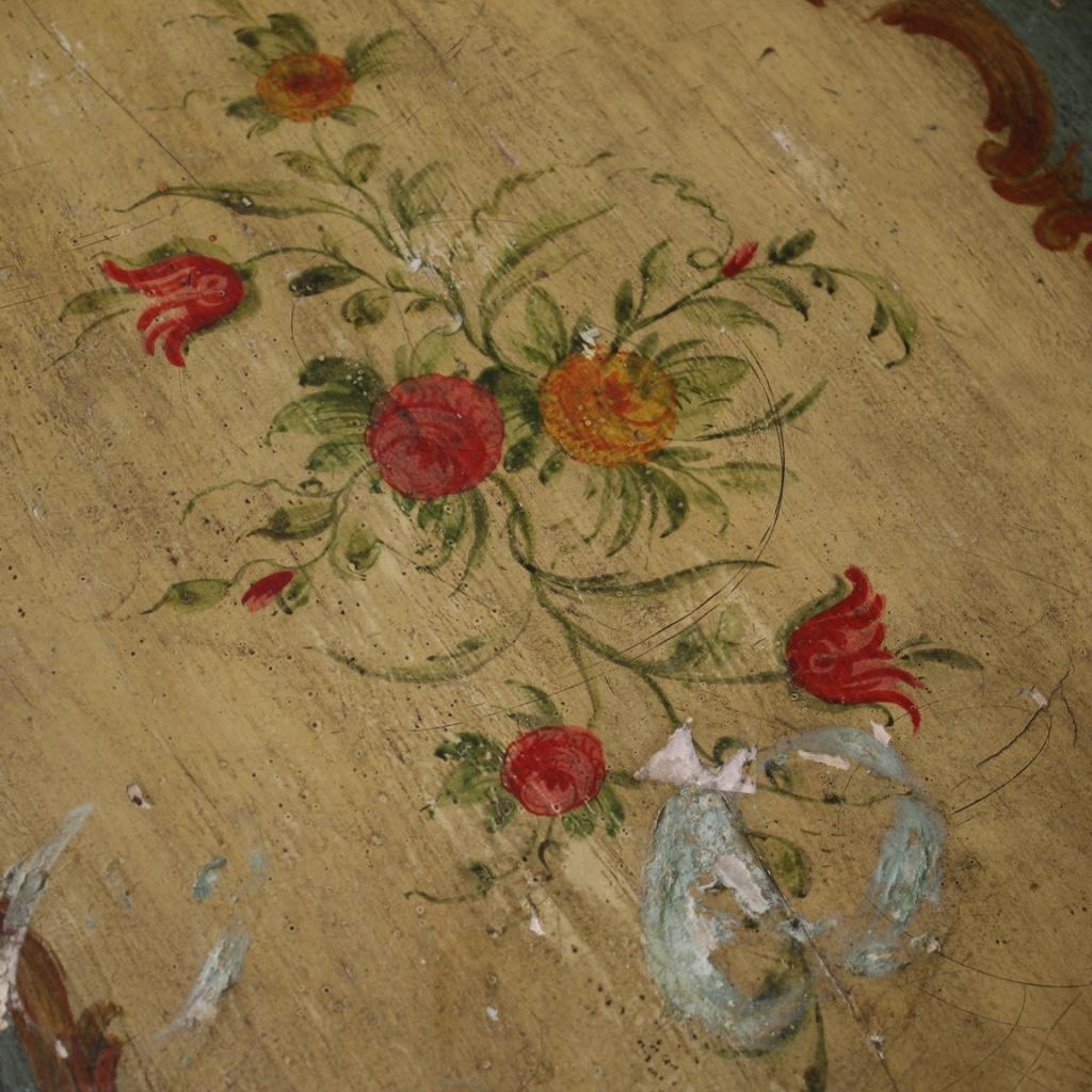 20th Century Lacquered and Painted Wood Venetian Commode, 1950 For Sale 1