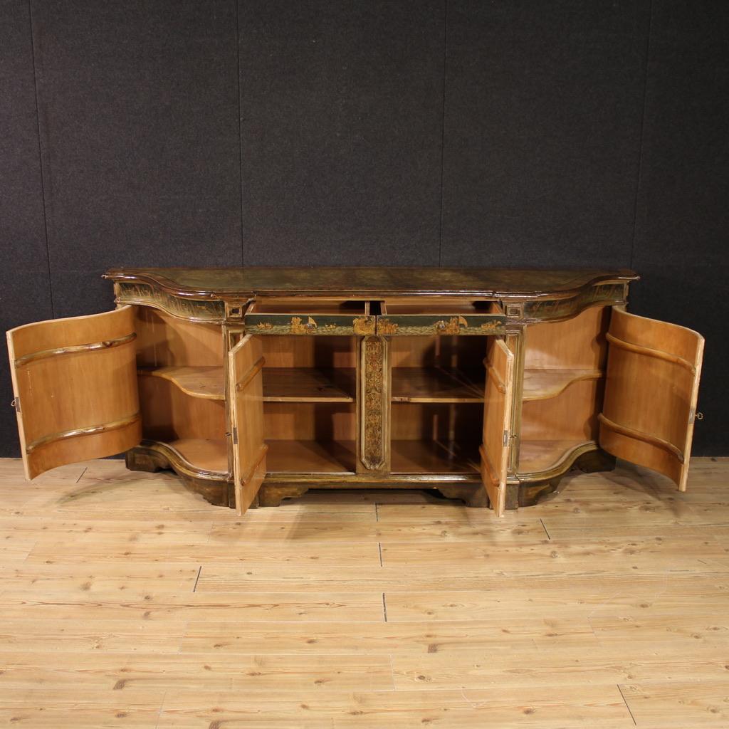 Legno Credenza veneziana in legno laccato e dipinto del XX secolo, 1950 in vendita