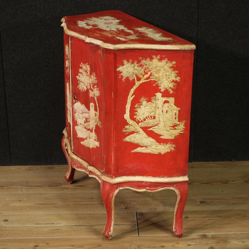 20th Century Lacquered and Painted Wood Venetian Sideboard, 1950s For Sale 3