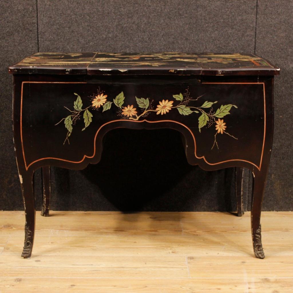 20th Century Lacquered Chinoiserie Wood French Dressing Table, 1920 In Fair Condition In Vicoforte, Piedmont