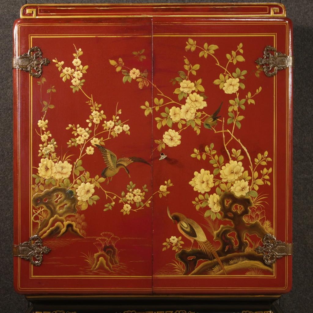 20th Century Lacquered Chinoiserie Wood Italian Bar Cabinet, 1960 In Good Condition In Vicoforte, Piedmont