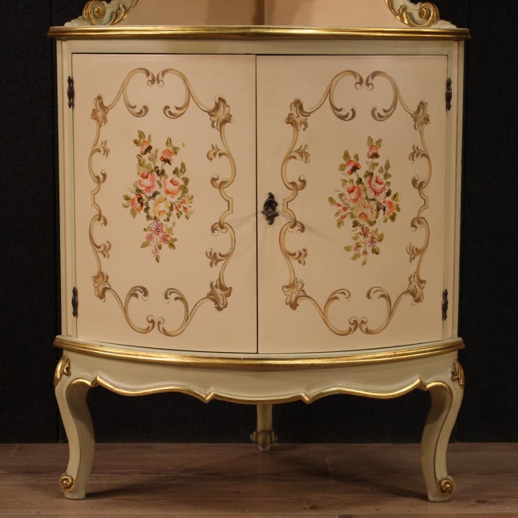 armario esquinero italiano del siglo XX en madera lacada, dorada y pintada , 1960 Dorado en venta