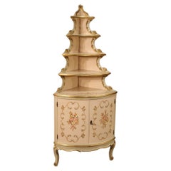 armario esquinero italiano del siglo XX en madera lacada, dorada y pintada , 1960