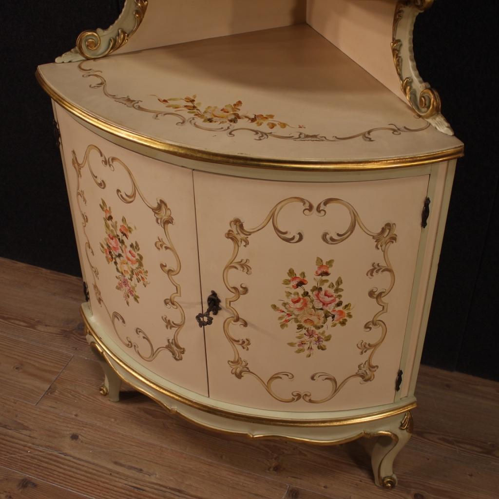 20th Century Lacquered Gold and Painted Wood Venetian Corner Cupboard, 1960 In Good Condition In Vicoforte, Piedmont