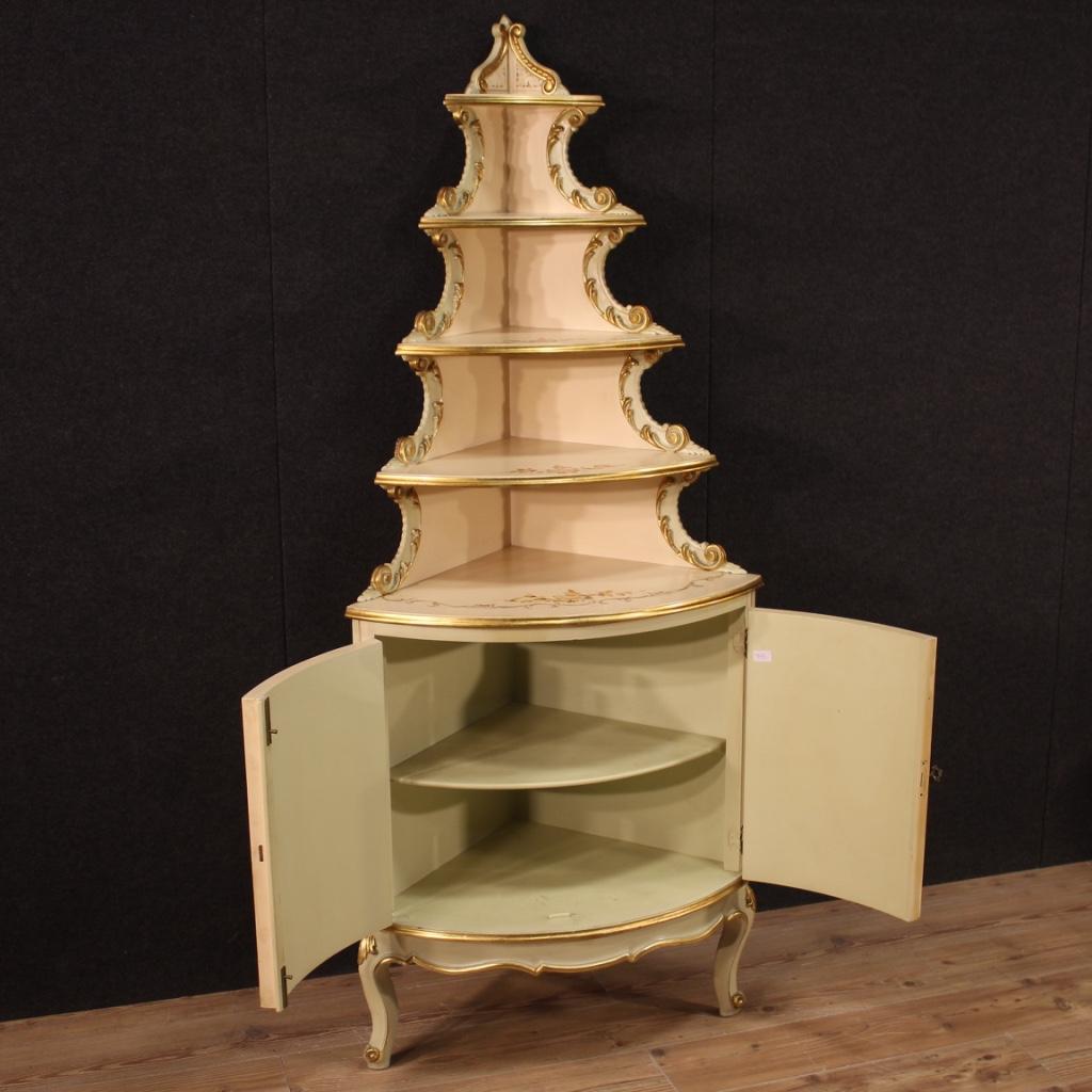 20th Century Lacquered Gold and Painted Wood Venetian Corner Cupboard, 1960 For Sale 2