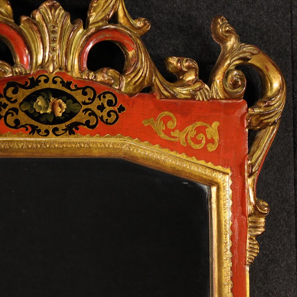 20th Century Lacquered Gold Painted Wood Tuscan Mirror, 1960 in vendita 5