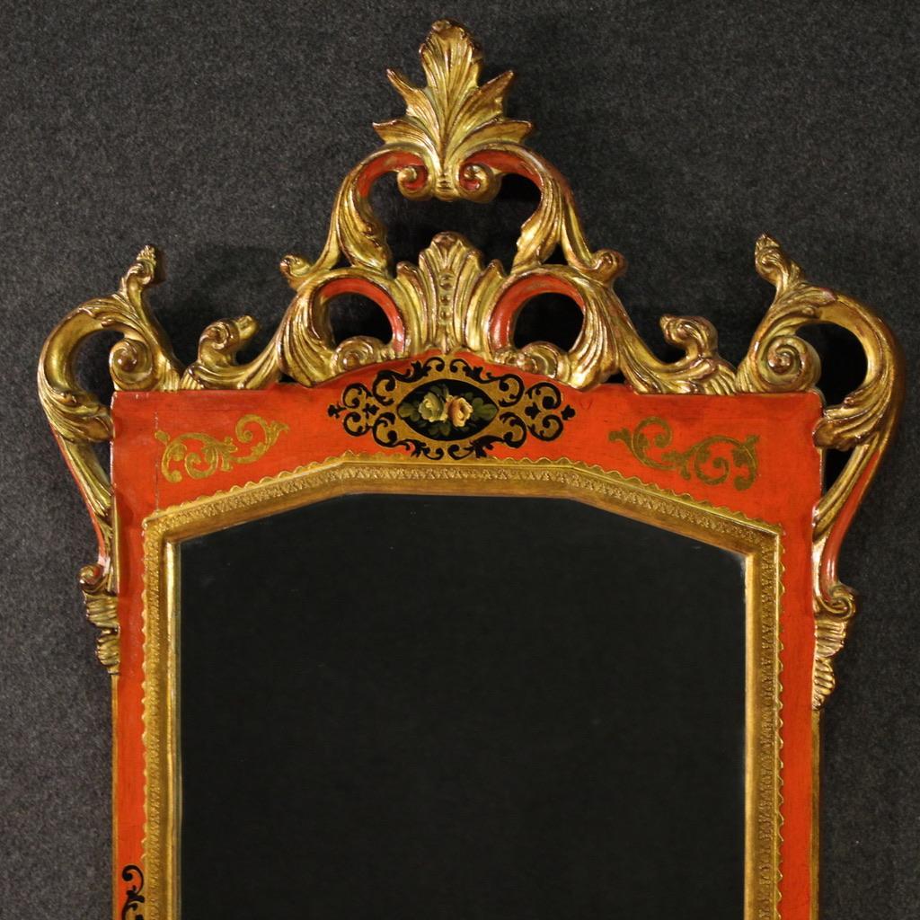 Italian 20th Century Lacquered Gold Painted Wood Tuscan Mirror, 1960 in vendita