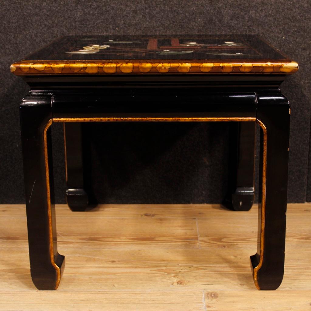 20th Century Lacquered, Painted and Gilded Chinoiserie Wood French Coffee Table In Good Condition In Vicoforte, Piedmont