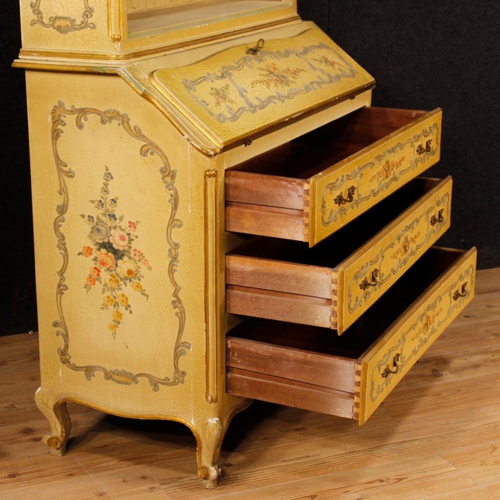 20th Century Lacquered, Painted and Gilded Wood Venetian Trumeau, 1960 For Sale 5