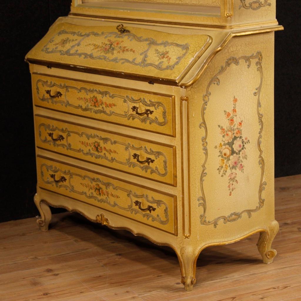 20th Century Lacquered, Painted and Gilded Wood Venetian Trumeau, 1960 For Sale 1