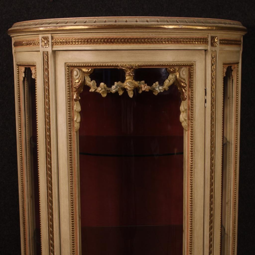 Wood 20th Century Lacquered Painted and Giltwood Italian Vitrine, 1960