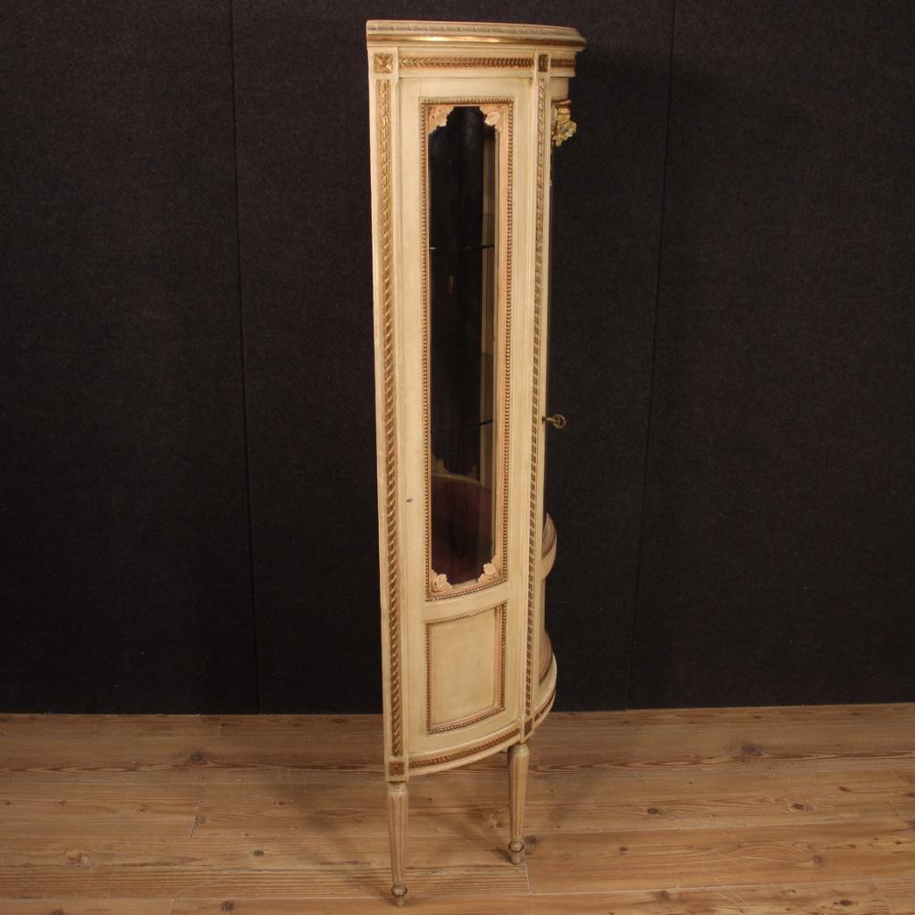 20th Century Lacquered Painted and Giltwood Italian Vitrine, 1960 5