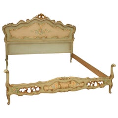 venezianisches Bett aus lackiertem und vergoldetem Holz:: 20. Jahrhundert:: 1960
