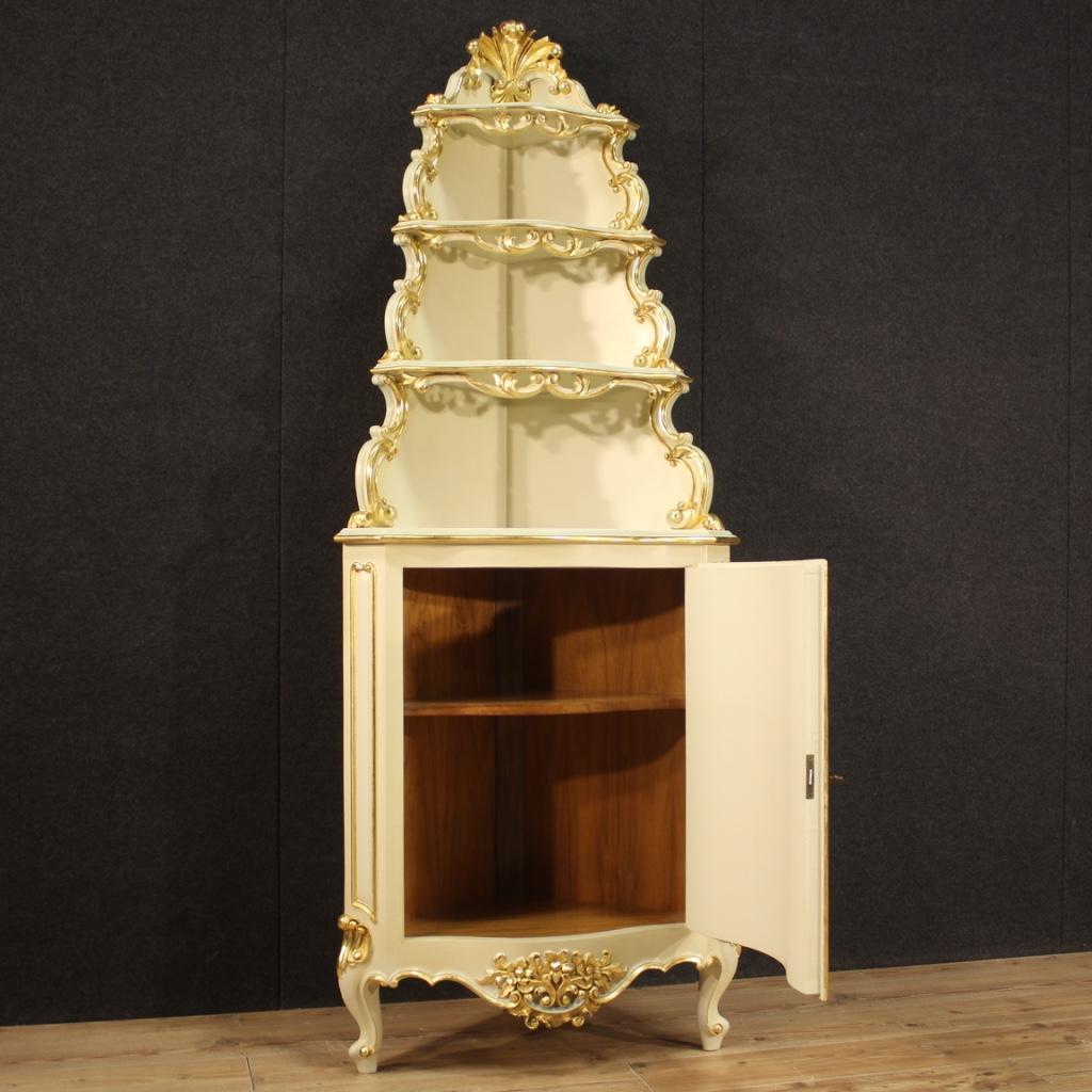 20th Century Lacquered Painted and Gilt Wood Venetian Corner Cabinet, 1960 3