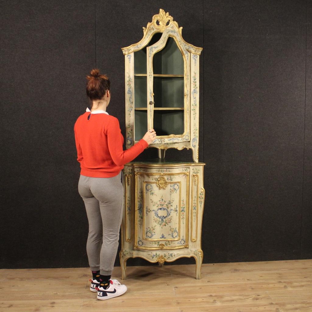 20th Century Lacquered Painted and Giltwood Venetian Corner Cupboard, 1950 7