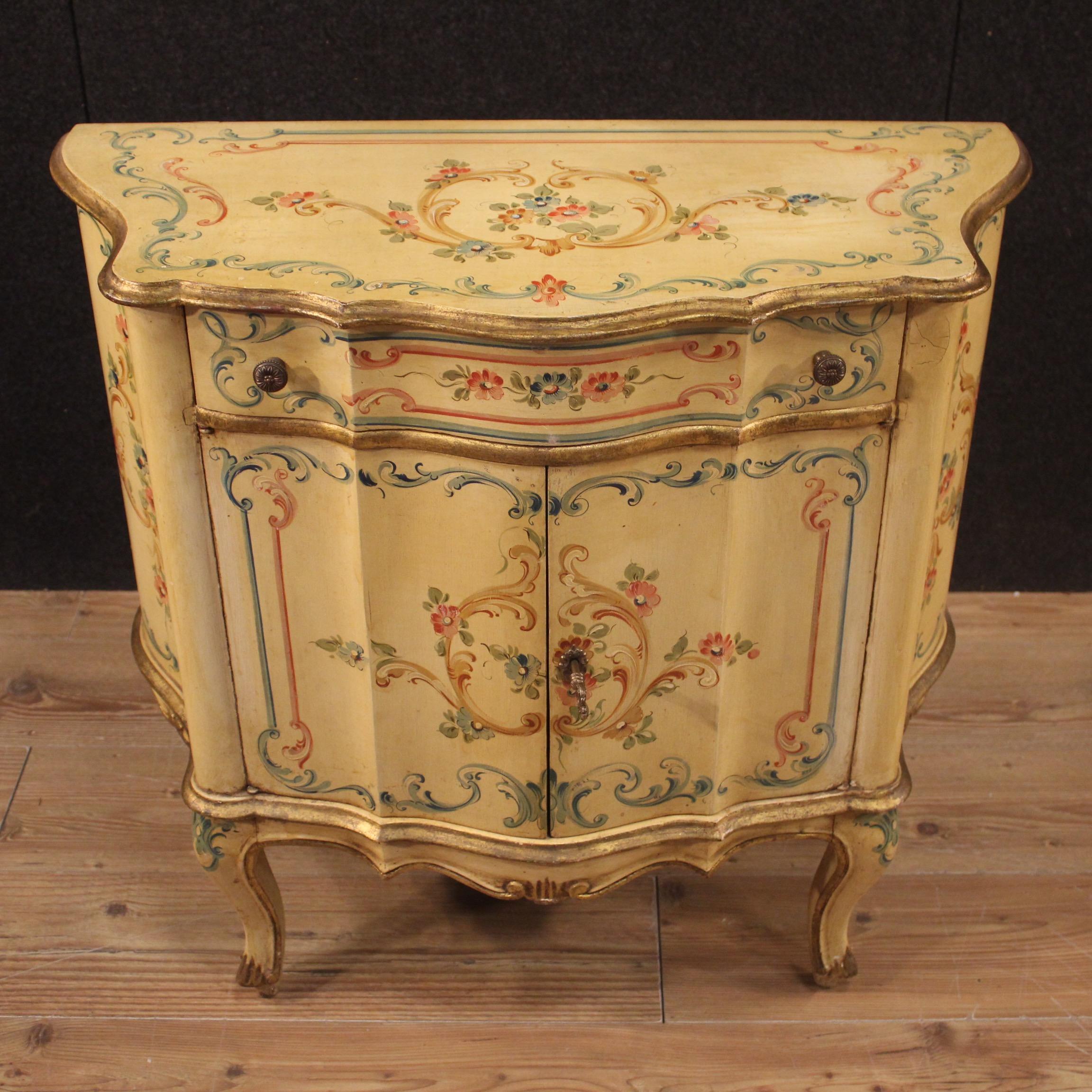 20th Century Lacquered Painted and Giltwood Venetian Sideboard, 1960 In Good Condition In Vicoforte, Piedmont
