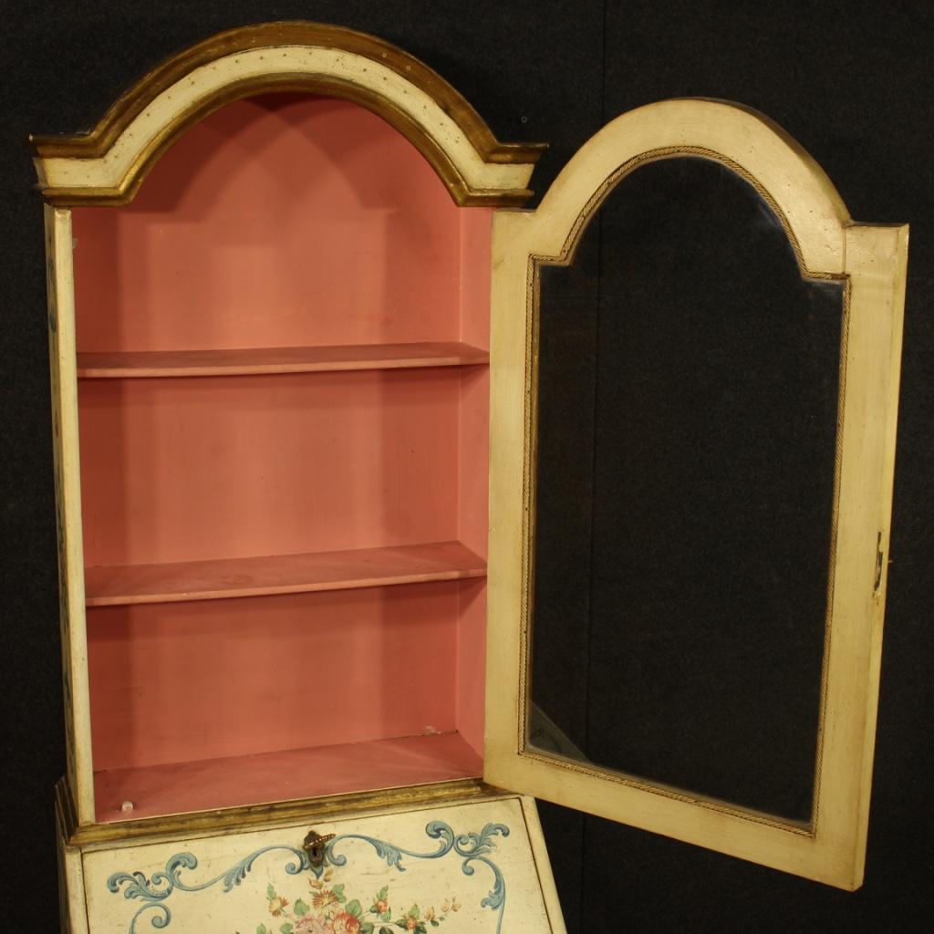 20th Century Lacquered Painted and Giltwood Venetian Trumeau, 1960 2