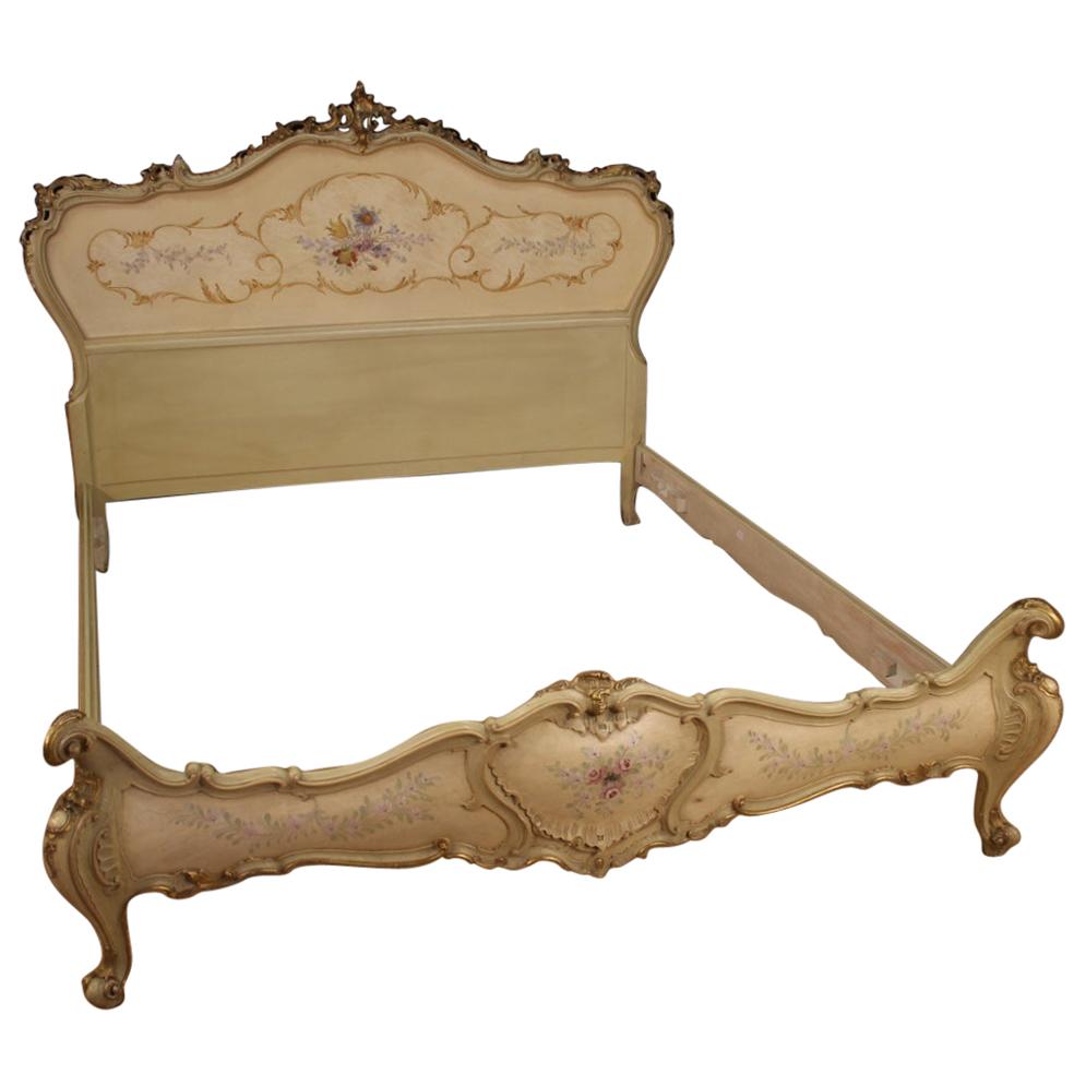 Antique and Vintage Bed Coronas 96 For Sale at 1stDibs