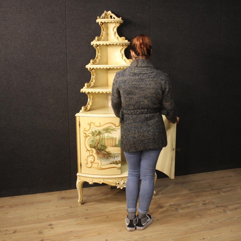 20th Century Lacquered Painted and Gold Wood Italian Corner Cabinet, 1960 en vente 7