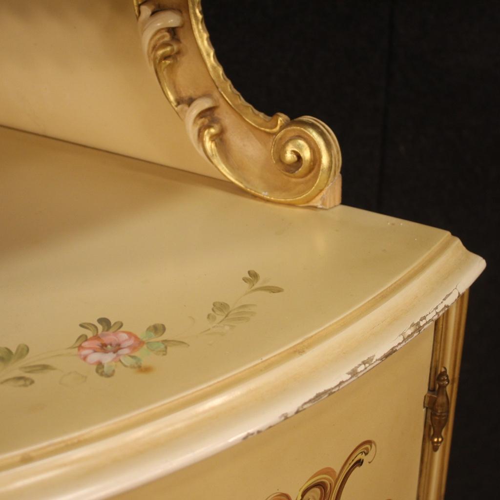 20th Century Lacquered Painted and Gold Wood Italian Corner Cabinet, 1960 en vente 3