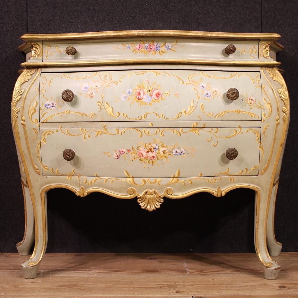 Laccato Comò veneziano del XX secolo laccato, dipinto e in legno dorato, 1950 in vendita
