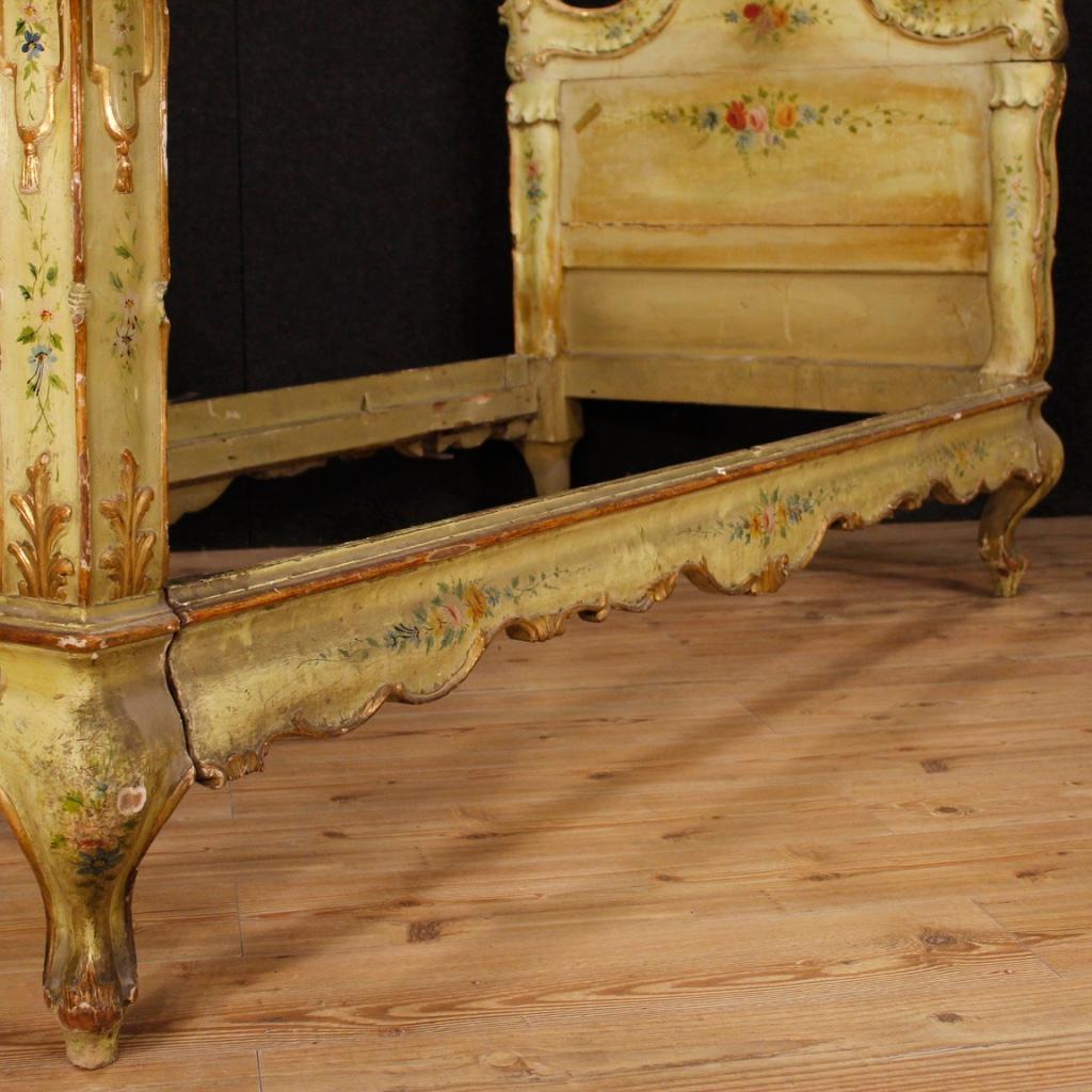20th Century Lacquered, Painted, Giltwood Venetian Pair of Beds, 1950 4