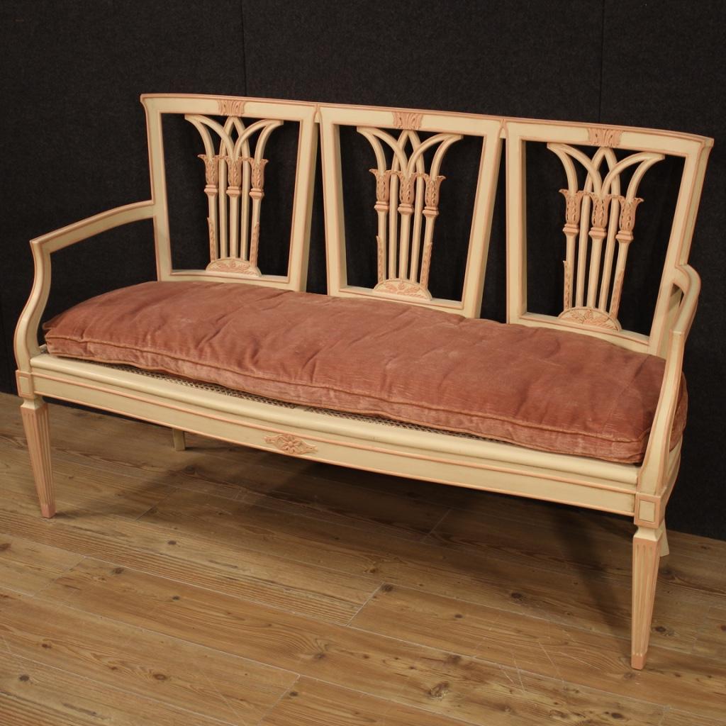 Italienisches Sofa aus lackiertem Holz und Wiener Stroh im Louis-XVI-Stil des 20. Jahrhunderts, 1950 im Zustand „Gut“ im Angebot in Vicoforte, Piedmont