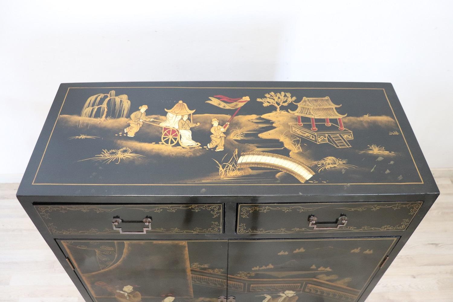 20th Century Lacquered Wood Cabinet with Hand Painted Japanese Decorations 2