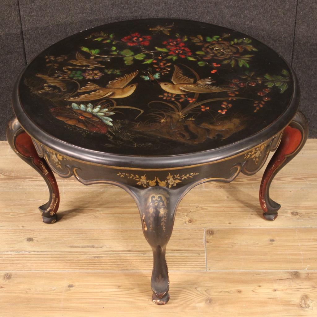 20th Century Lacquered Wood French Round Coffee Table, 1950 In Good Condition In Vicoforte, Piedmont