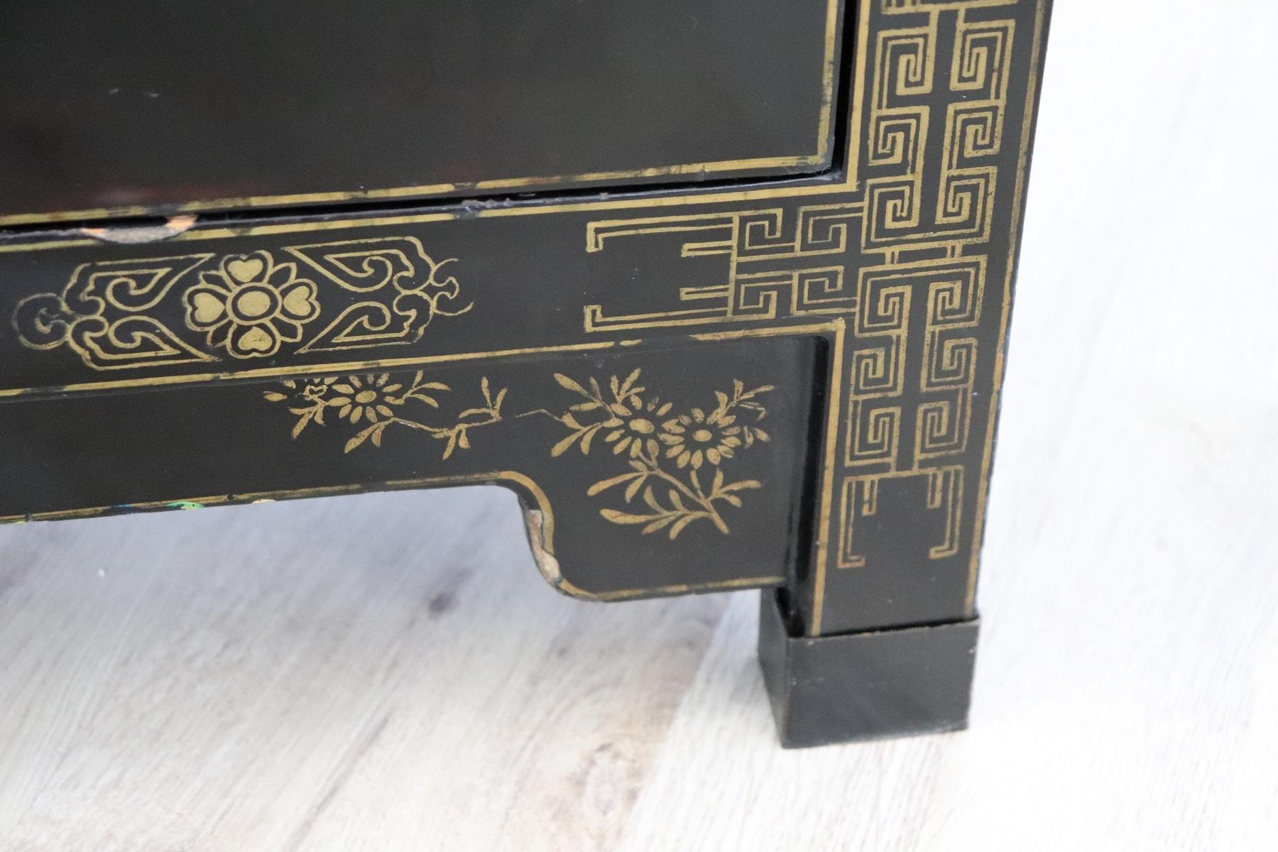 20th Century Lacquered Wood Small Cabinet with Chinoiserie Soapstone Decorations 8