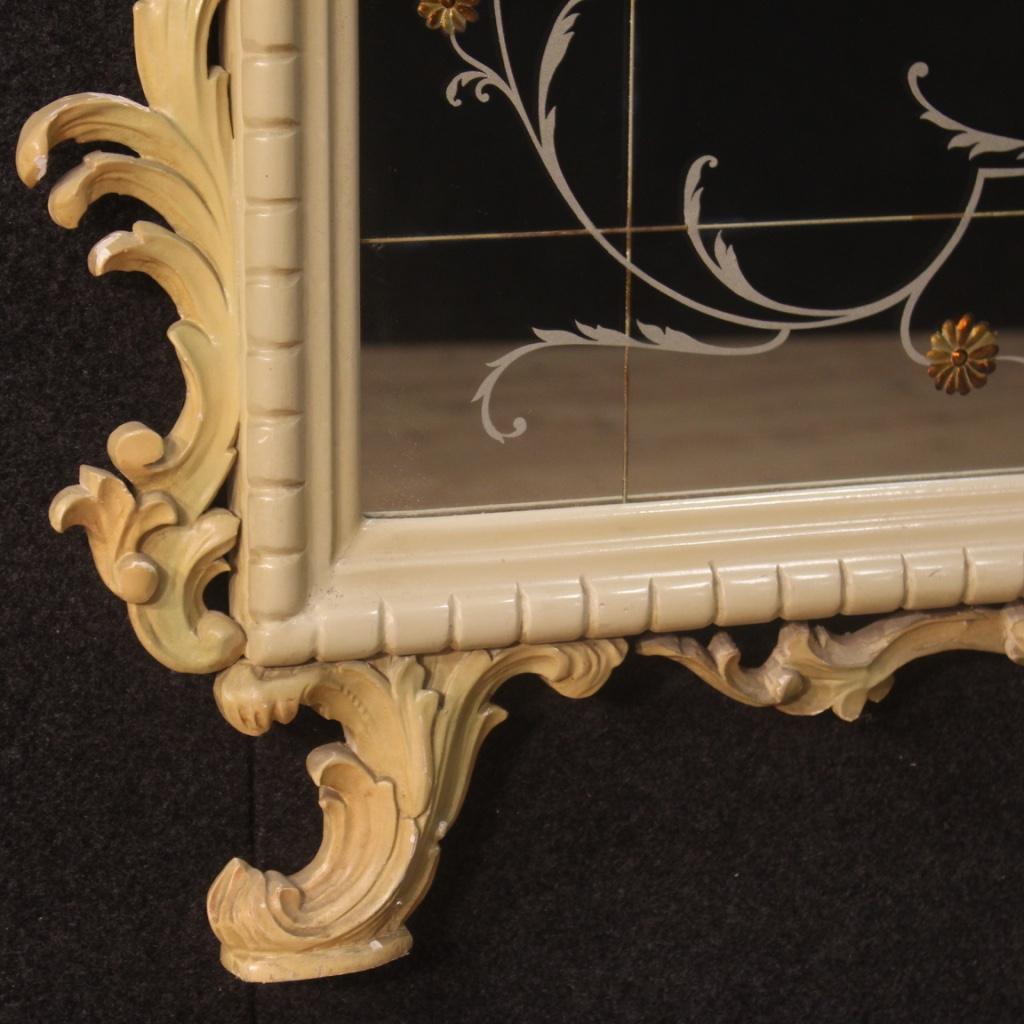 20th Century Lacquered Wood with Floral Decorations Italian Mirror, 1960 For Sale 1