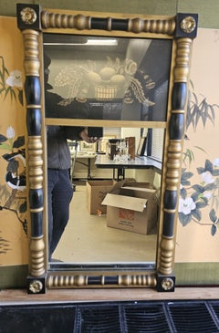 Siglo XX Espejo Lambert Hitchcock Eglomise, Marco Dorado y Ebonizado