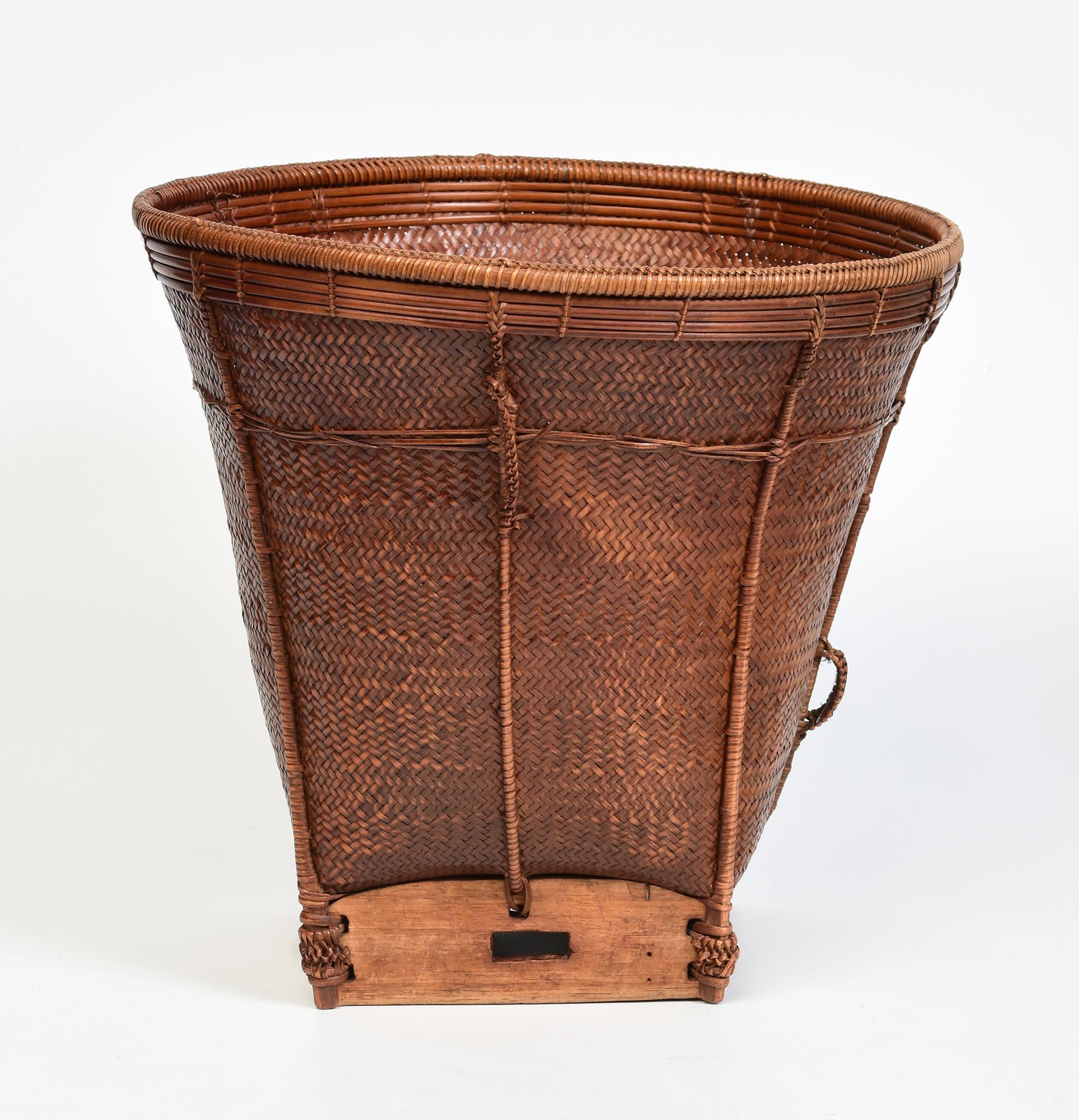 20th Century, Laos Bamboo Basket For Sale 3