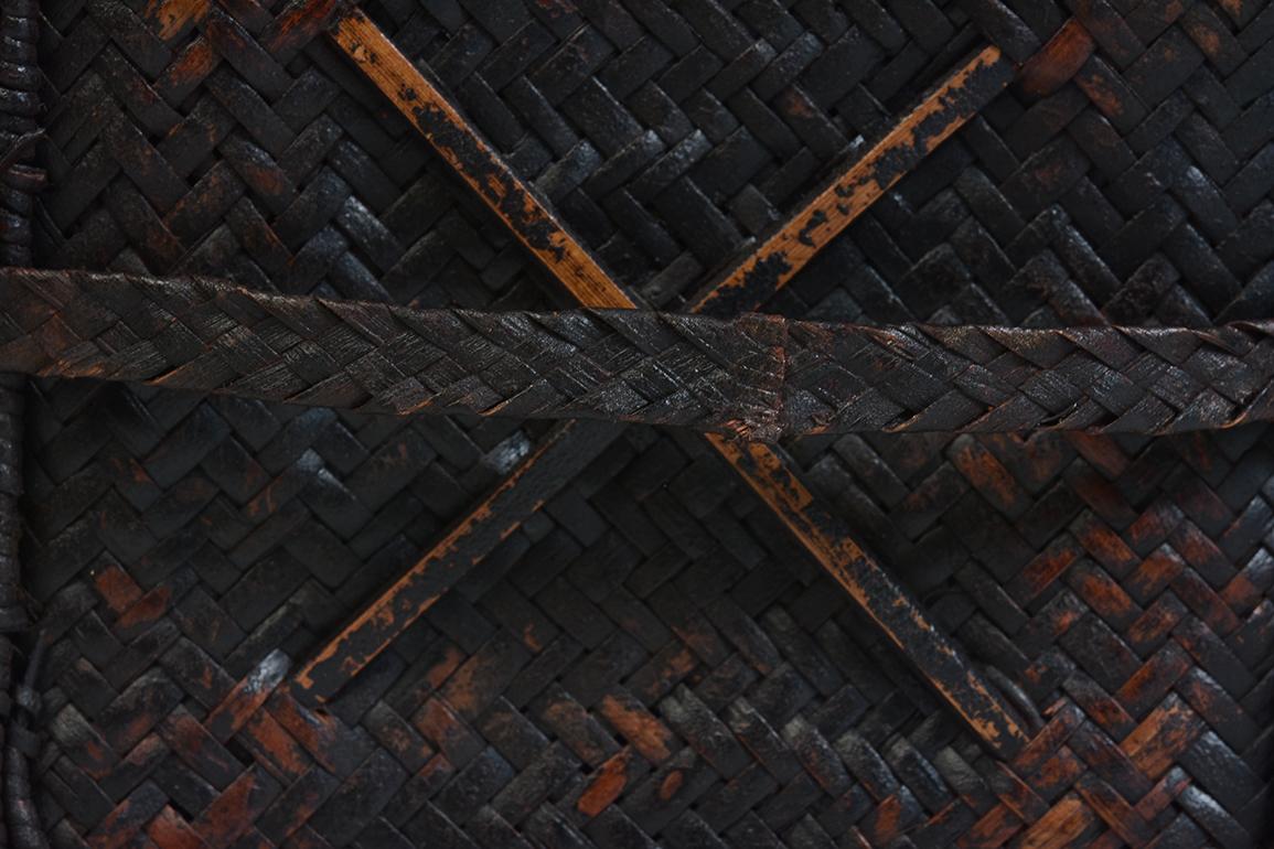 20th Century, Laos Bamboo Basket with Cover For Sale 7