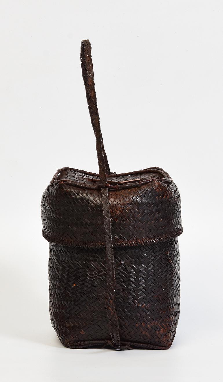 20th Century, Laos Bamboo Basket with Cover For Sale 1