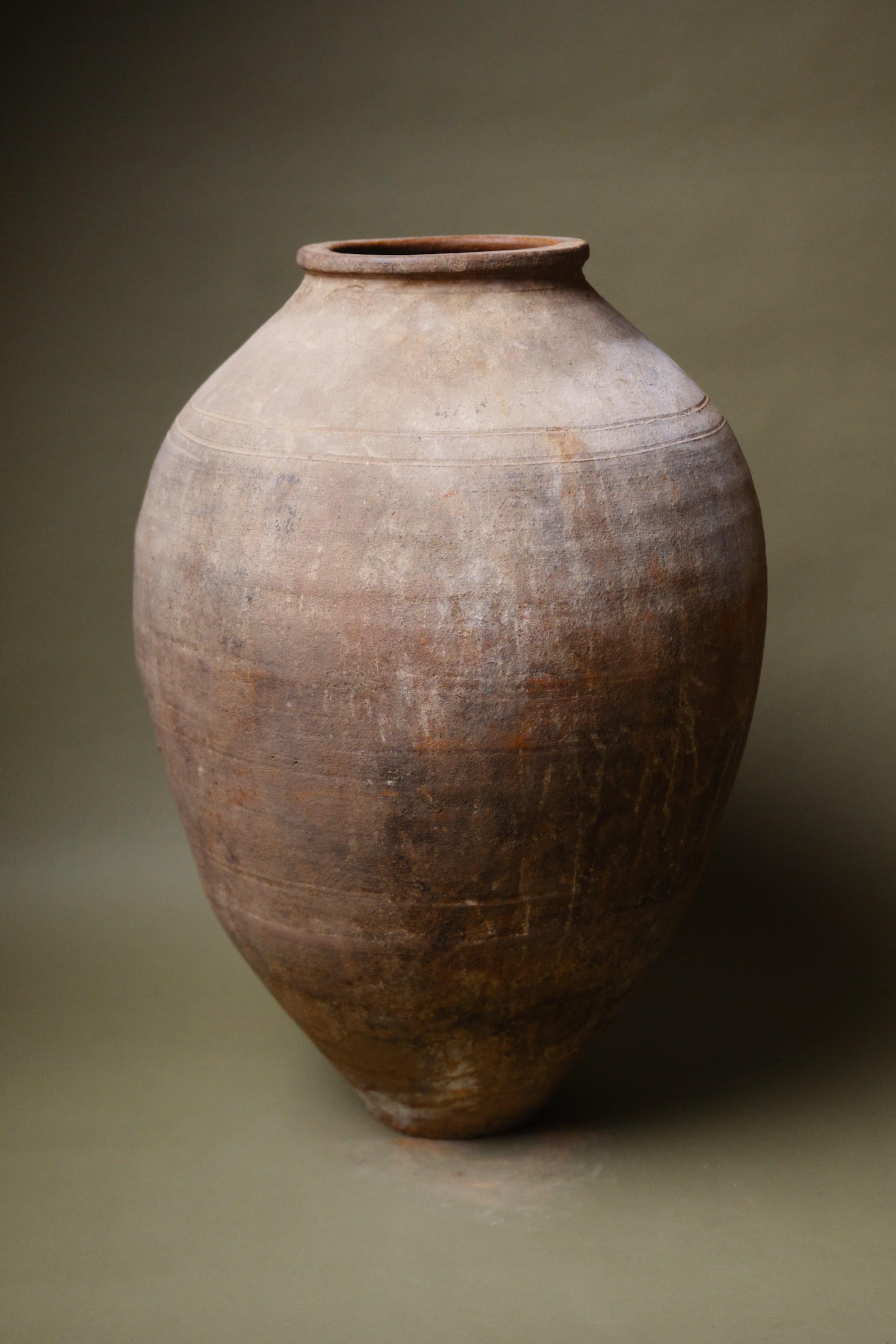 Grande vaso in terracotta anatolica del 20° secolo In condizioni buone in vendita a London, GB