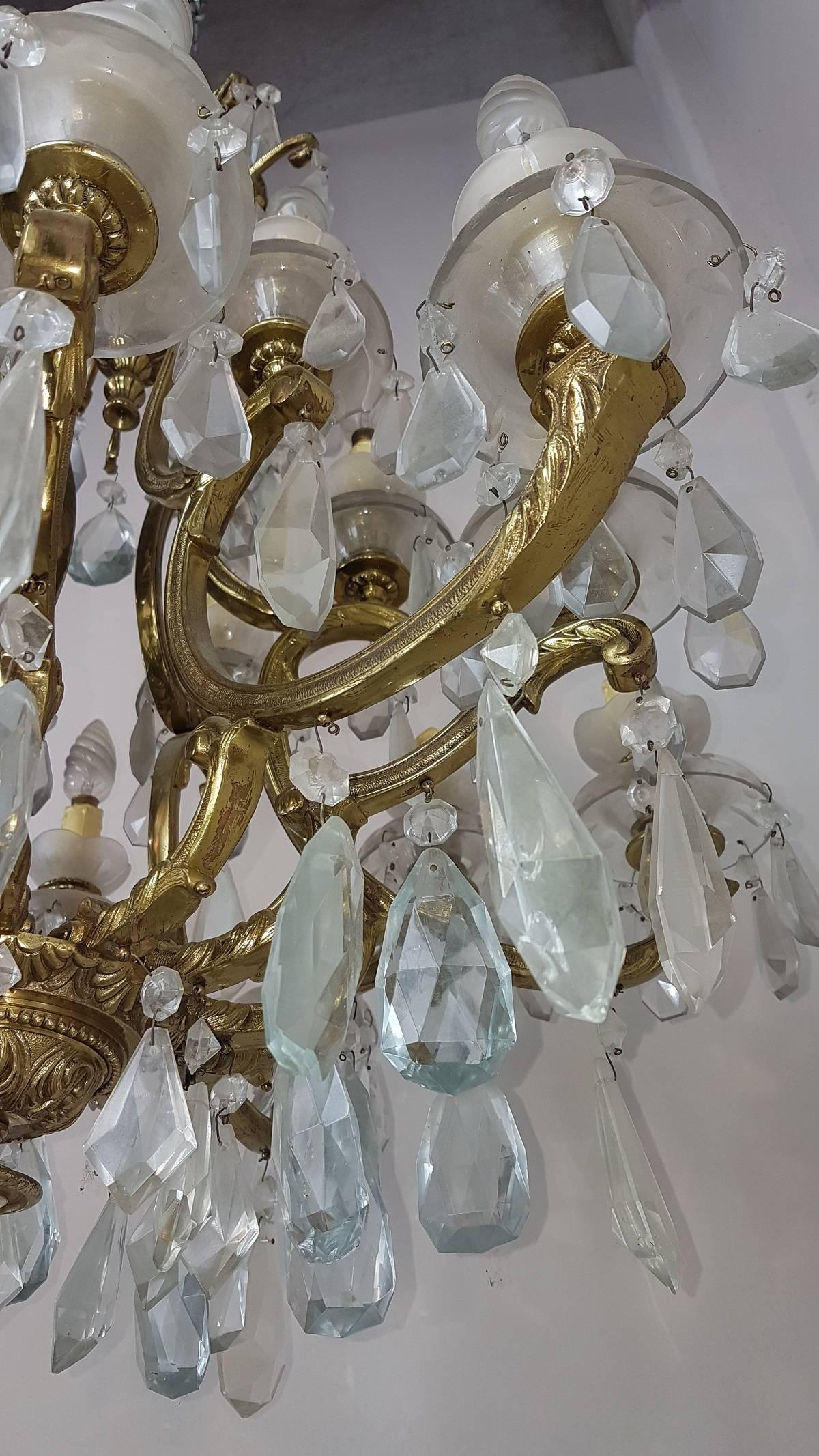 Early 20th Century 20th Century Italian Gilded Bronze and Crystals Chandelier For Sale