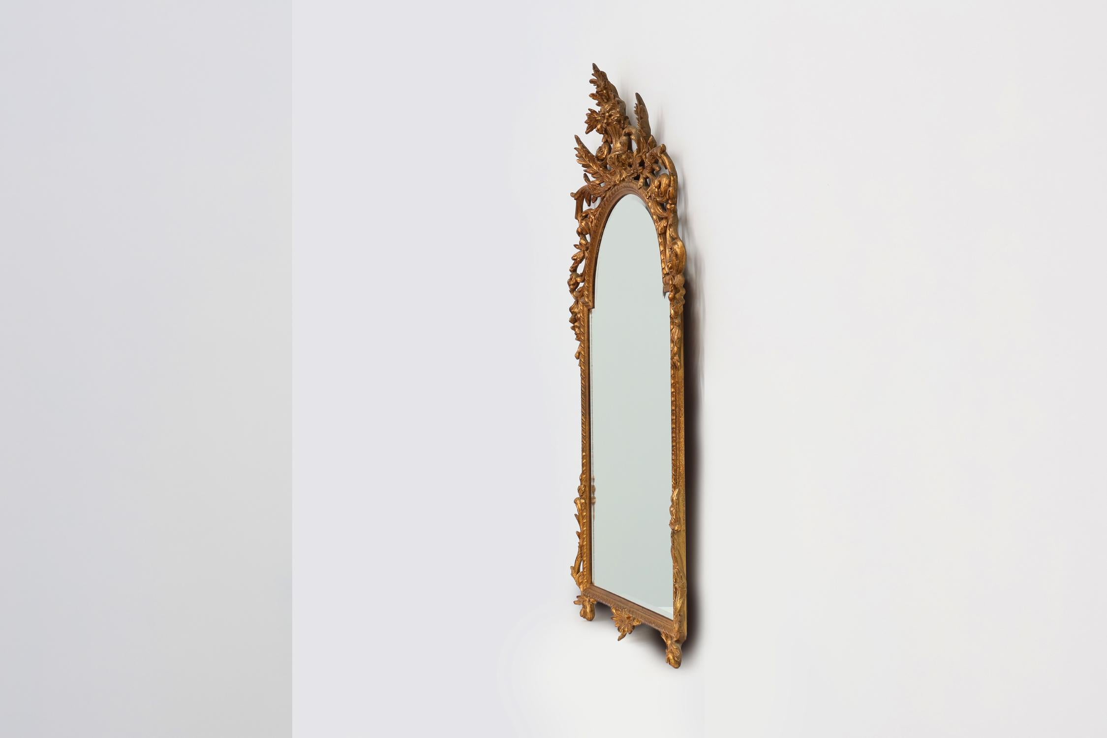 20ème siècle Grand miroir baroque doré par Deknudt, Belgique en vente 2