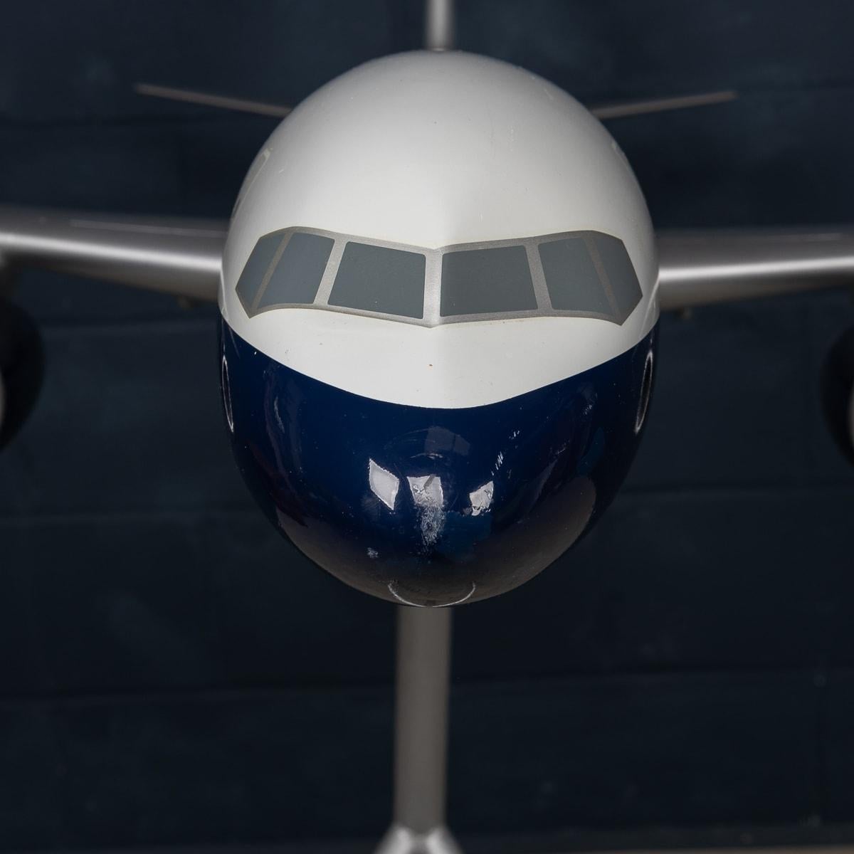 Grand Boeing 757 du 20e siècle, utilisé comme compagnon de terrestre de British Airways par des modèles spatiaux en vente 5