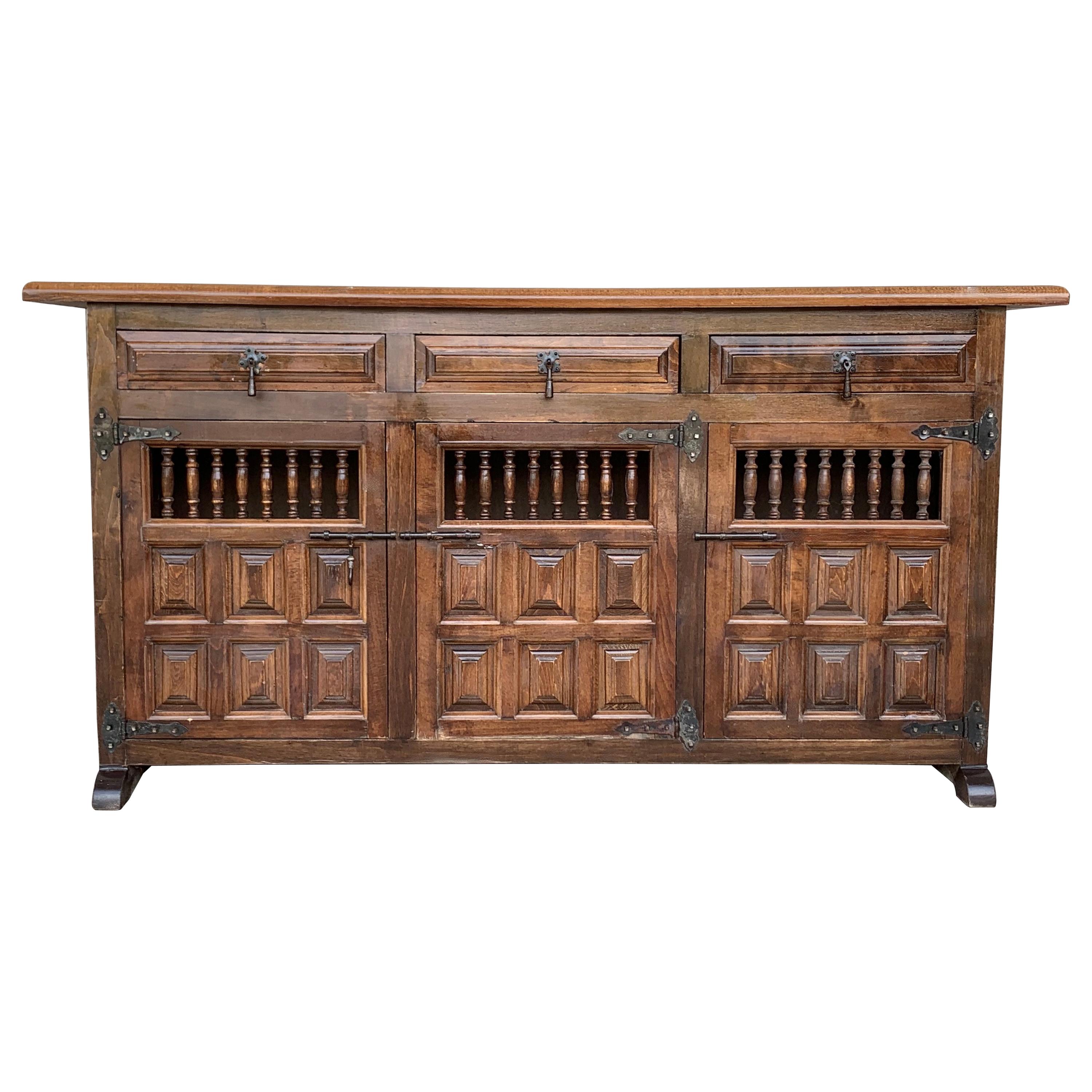 20th Century Large Catalan Spanish Baroque Carved Oak Tuscan Credenza or Buffet