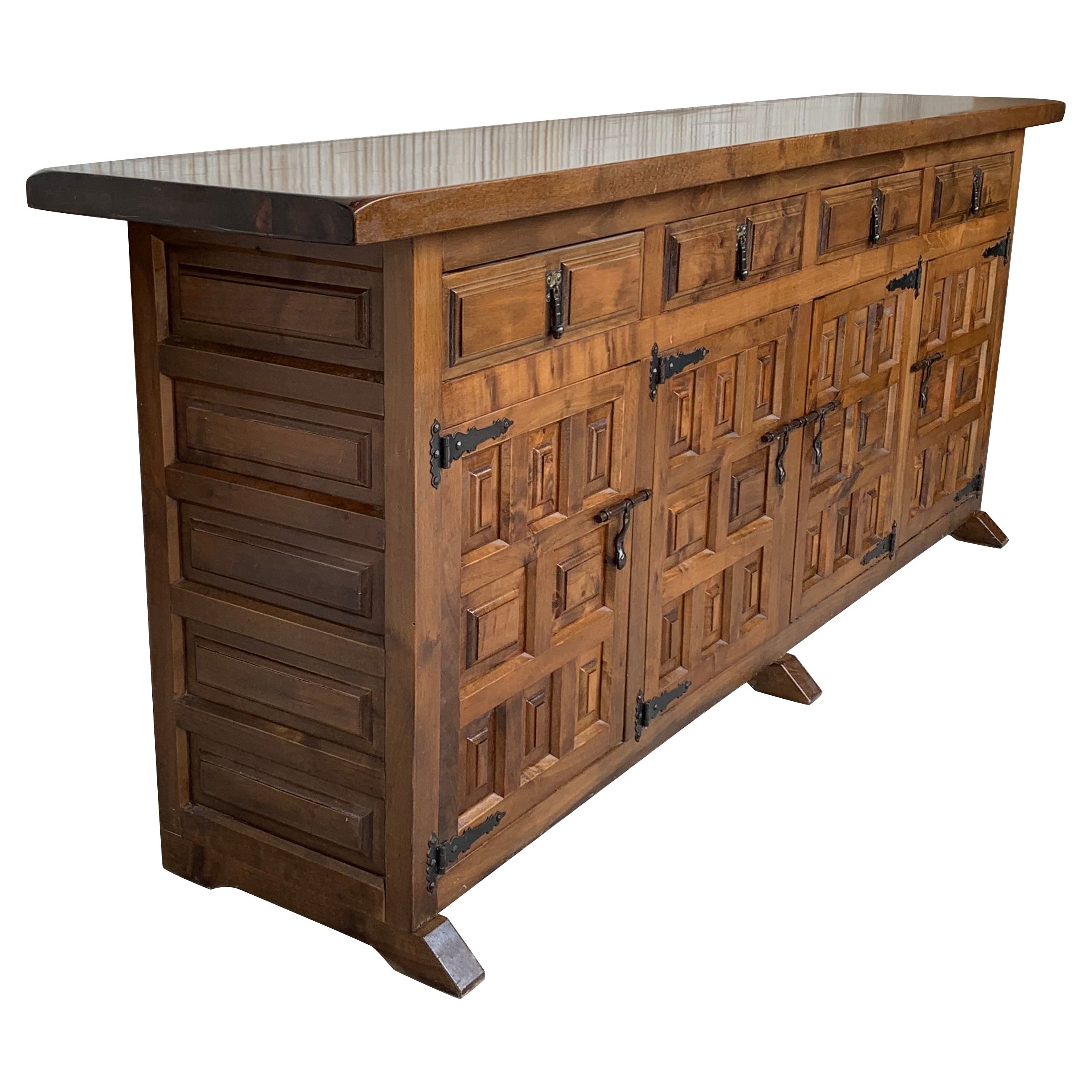 20e siècle Grande crédence ou buffet toscan en bois sculpté, baroque catalan espagnol
