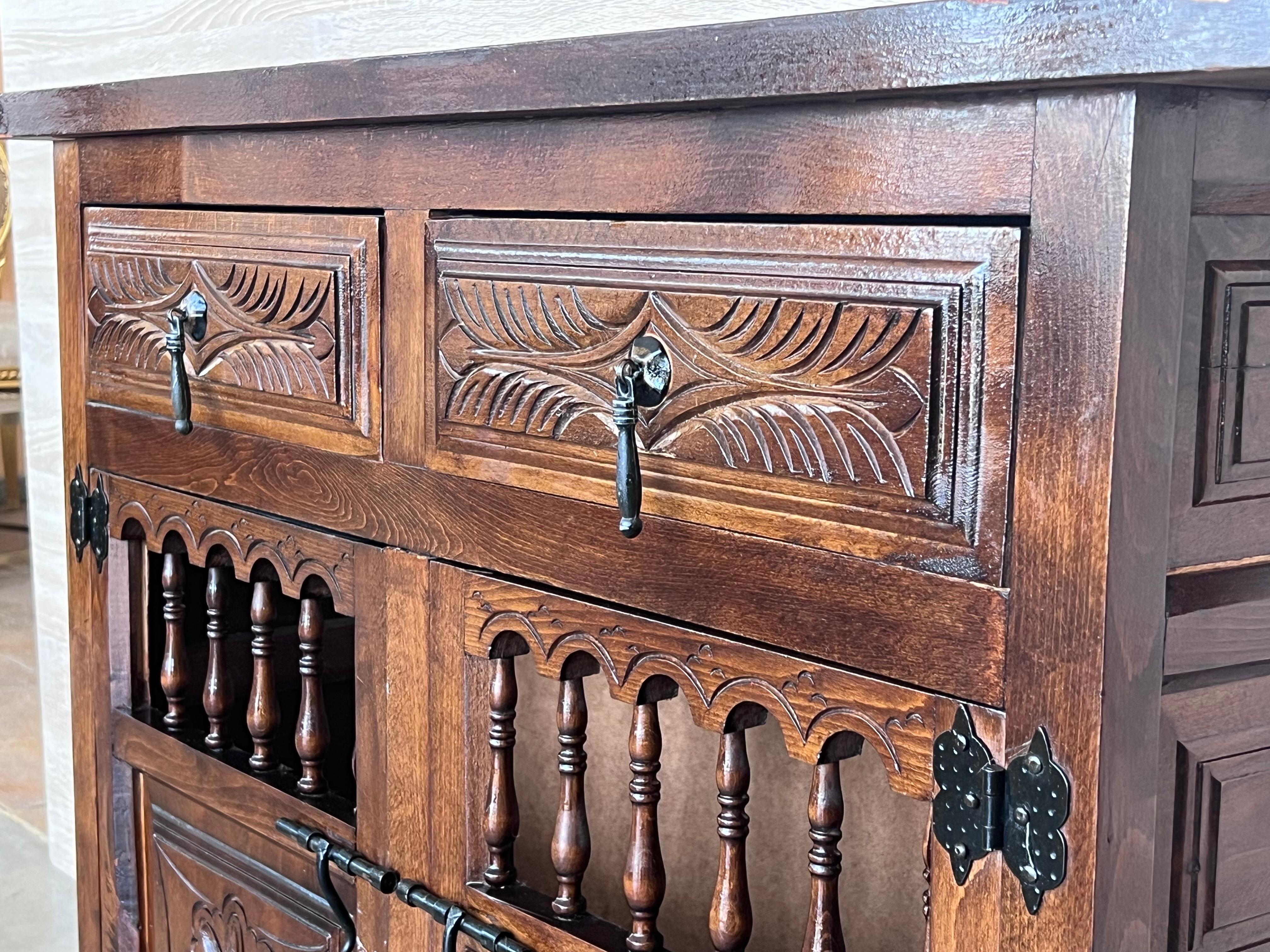 20th Century Large Catalan Spanish Baroque Carved Walnut Credenza or Buffet For Sale 5