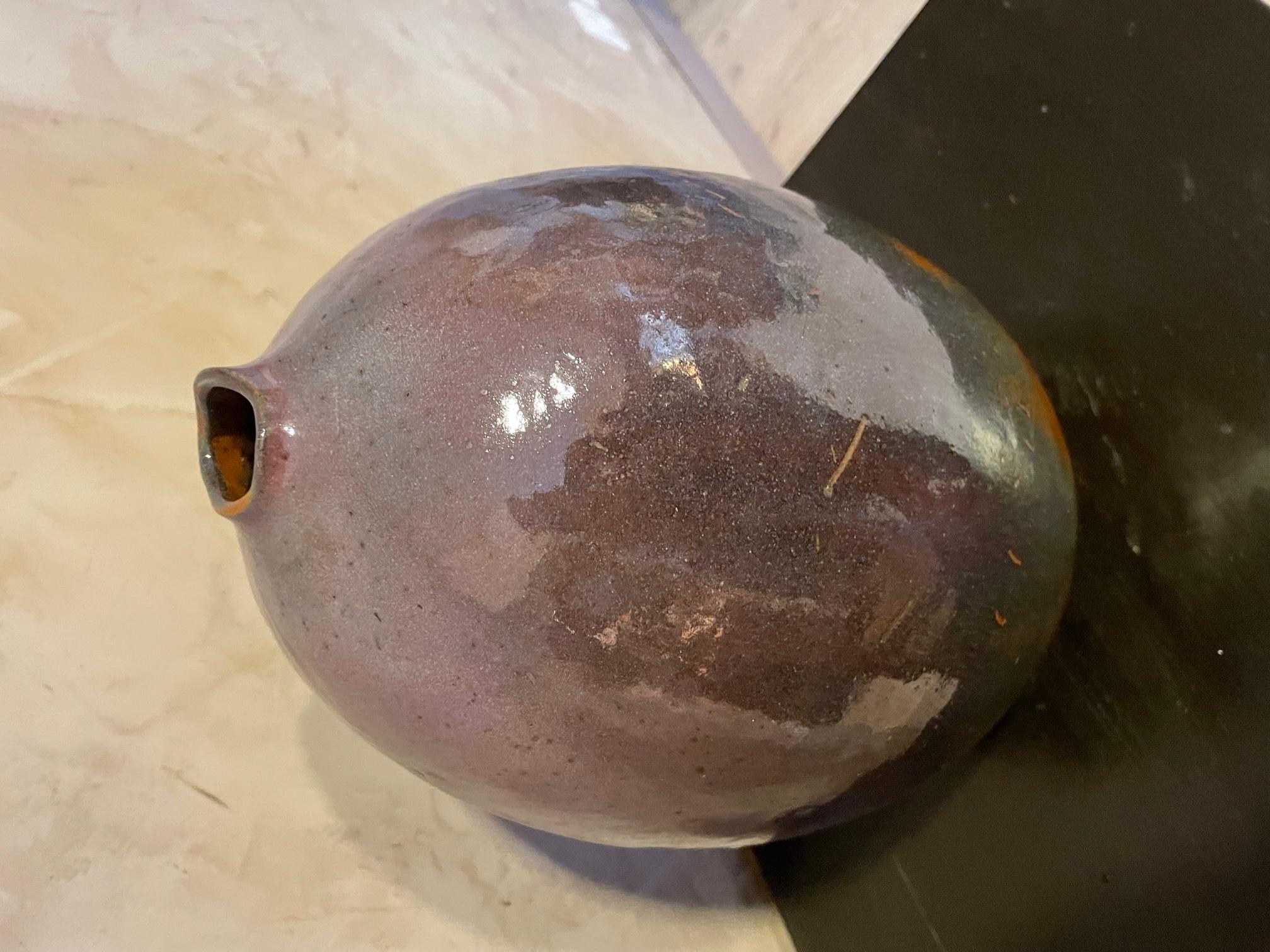 Grand vase en céramique violet et orange du XXe siècle en vente 4