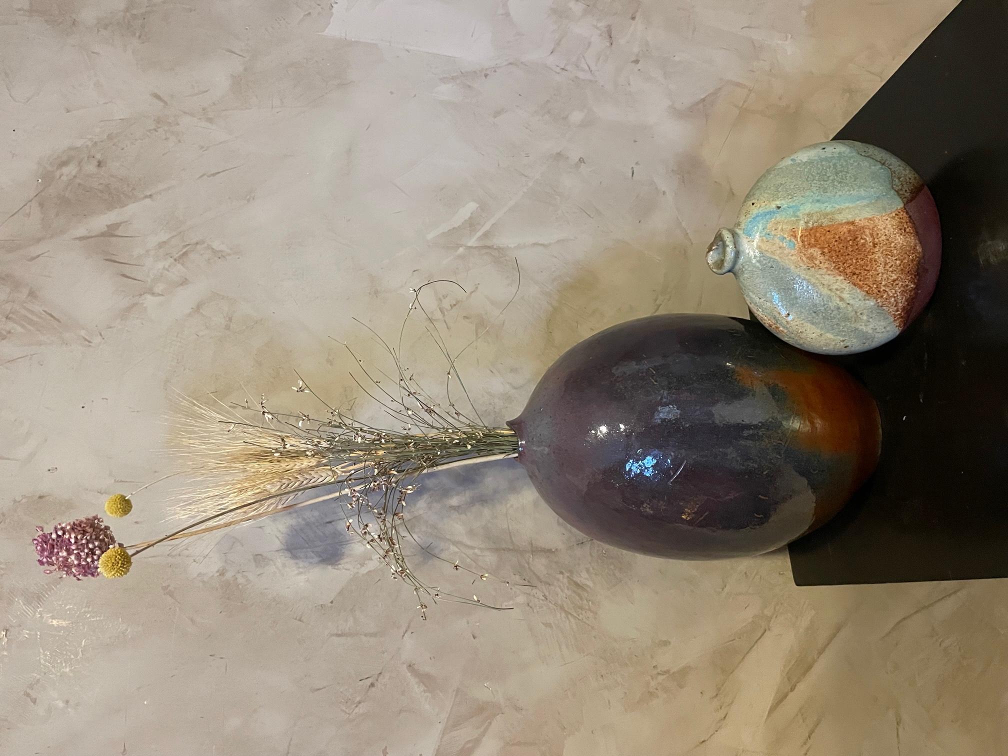 Vaso grande in ceramica viola e arancione del XX secolo in vendita 8