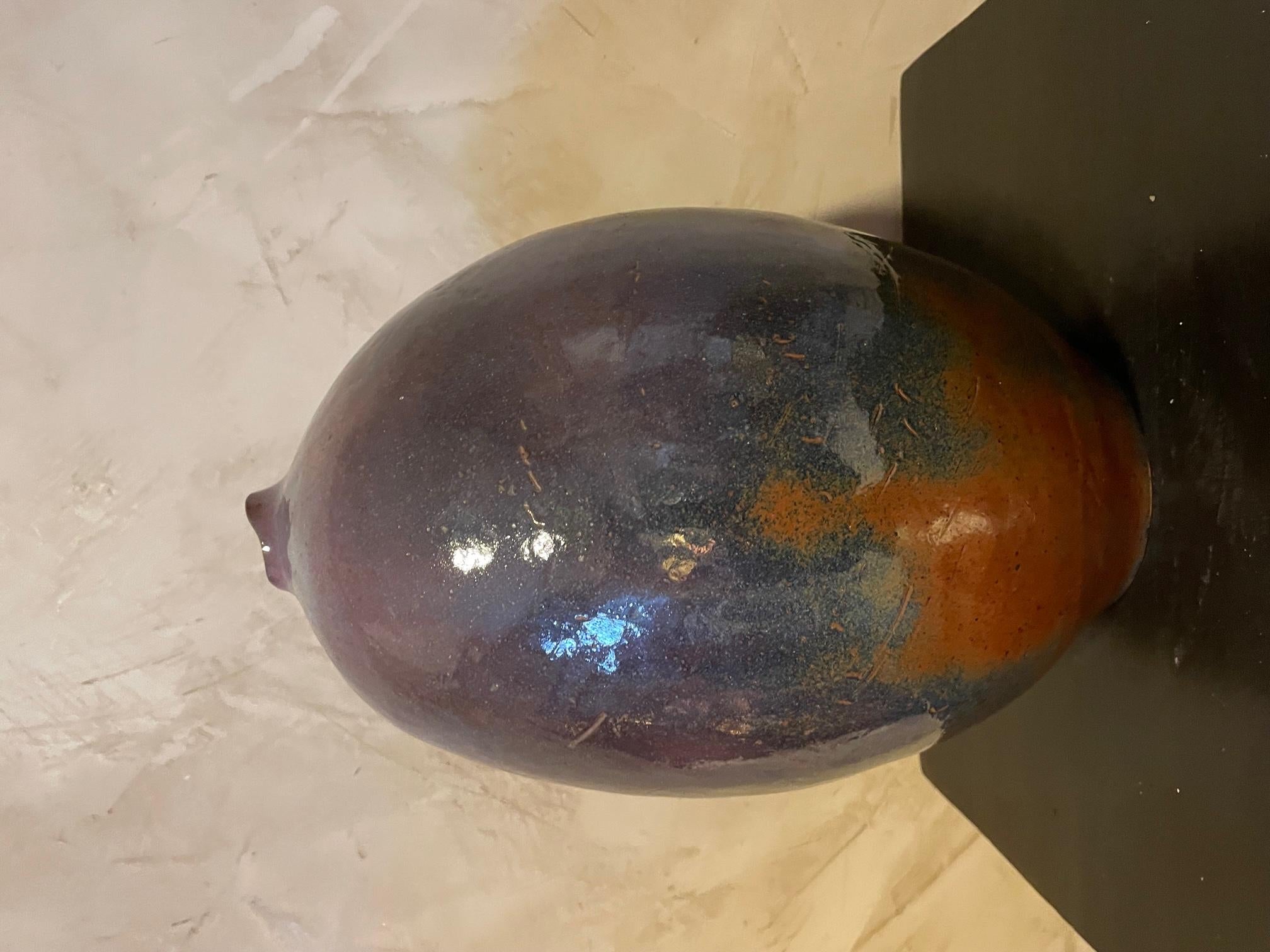 Ceramica Vaso grande in ceramica viola e arancione del XX secolo in vendita