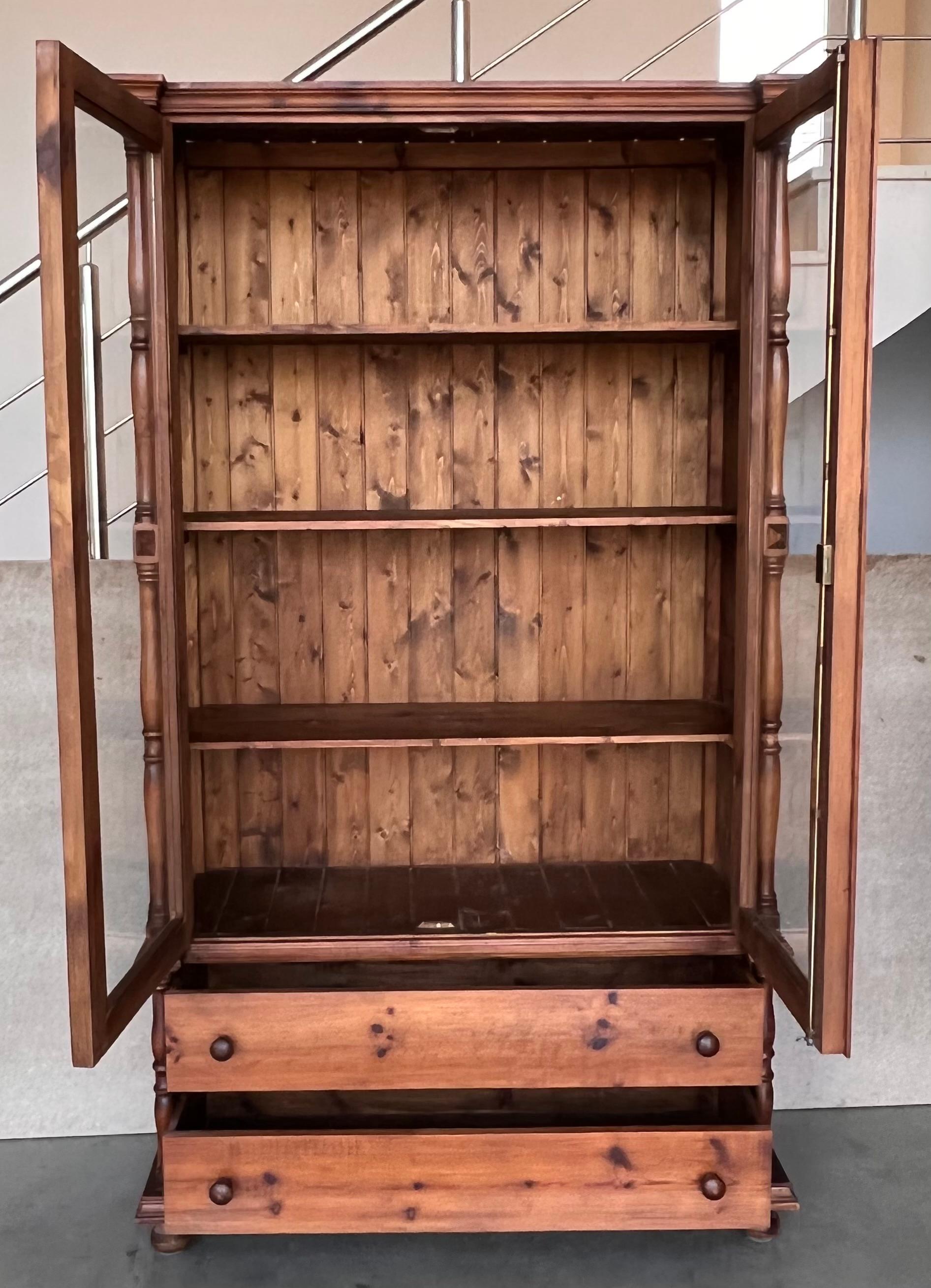 20th Century Large Cupboard or Bookcase with Glass Vitrine, Pine, Spain Restored In Good Condition For Sale In Miami, FL